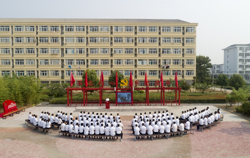 Ԭ�����ί�ڿ󿪷�ʽ��У��֯��Ա��չ���Խ����������